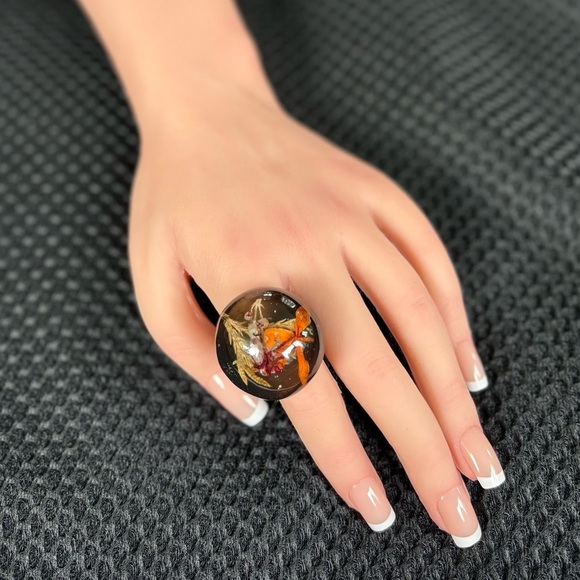 Botanical Resin Dome Ring - Dried Flowers & Foliage - Picture 2 of 6